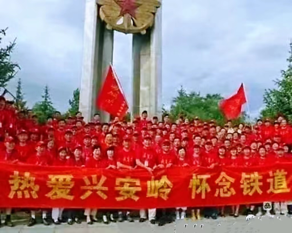 四月清明祭英烈(图1)