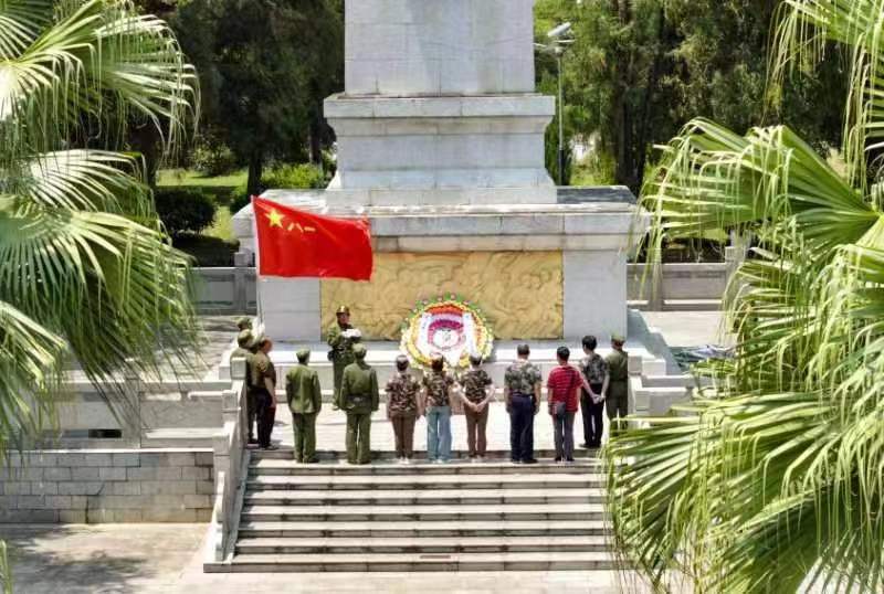 缅怀英烈，铭记历史—广西百色那坡县自卫反击战烈士陵园扫墓记(图1)