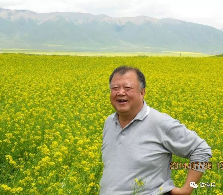 陈竹荣的剪纸故事《匡衡偷光》(图1)