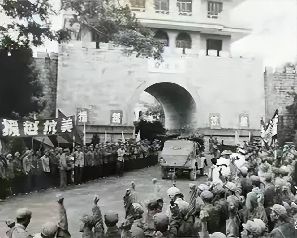 《铁道兵援越抗美一等功臣赋 》 (图1)