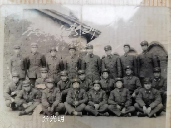 七十载初心如磐：我的军旅、科研与育人之路  ——张光明忆邓稼先 (图1)