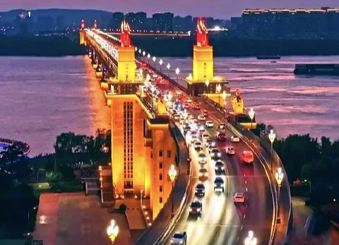 从苏联帮助到世界引领：一部山河作证、岁月铸就的强国之路(图2)