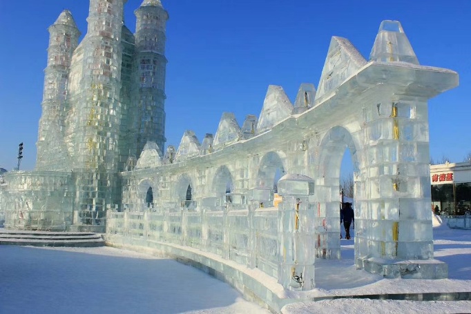 老照片回放:28年前的今天 冰城雪韵里的冰雕记忆(图3)