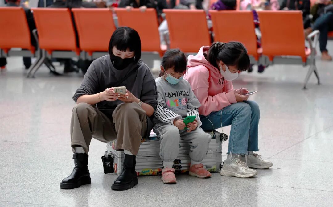 疫情下的铁路春运影像     (图13)