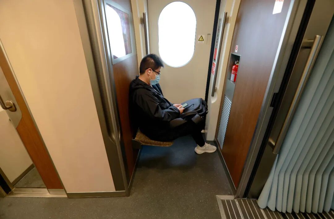 疫情下的铁路春运影像     (图23)