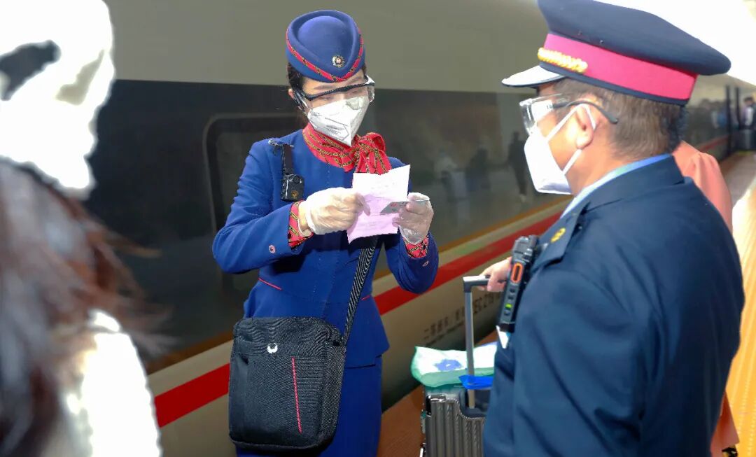 疫情下的铁路春运影像     (图35)