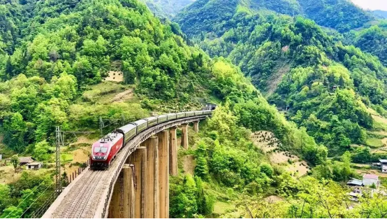 襄渝铁路——一部穿山越涧的国脉史诗(图5)