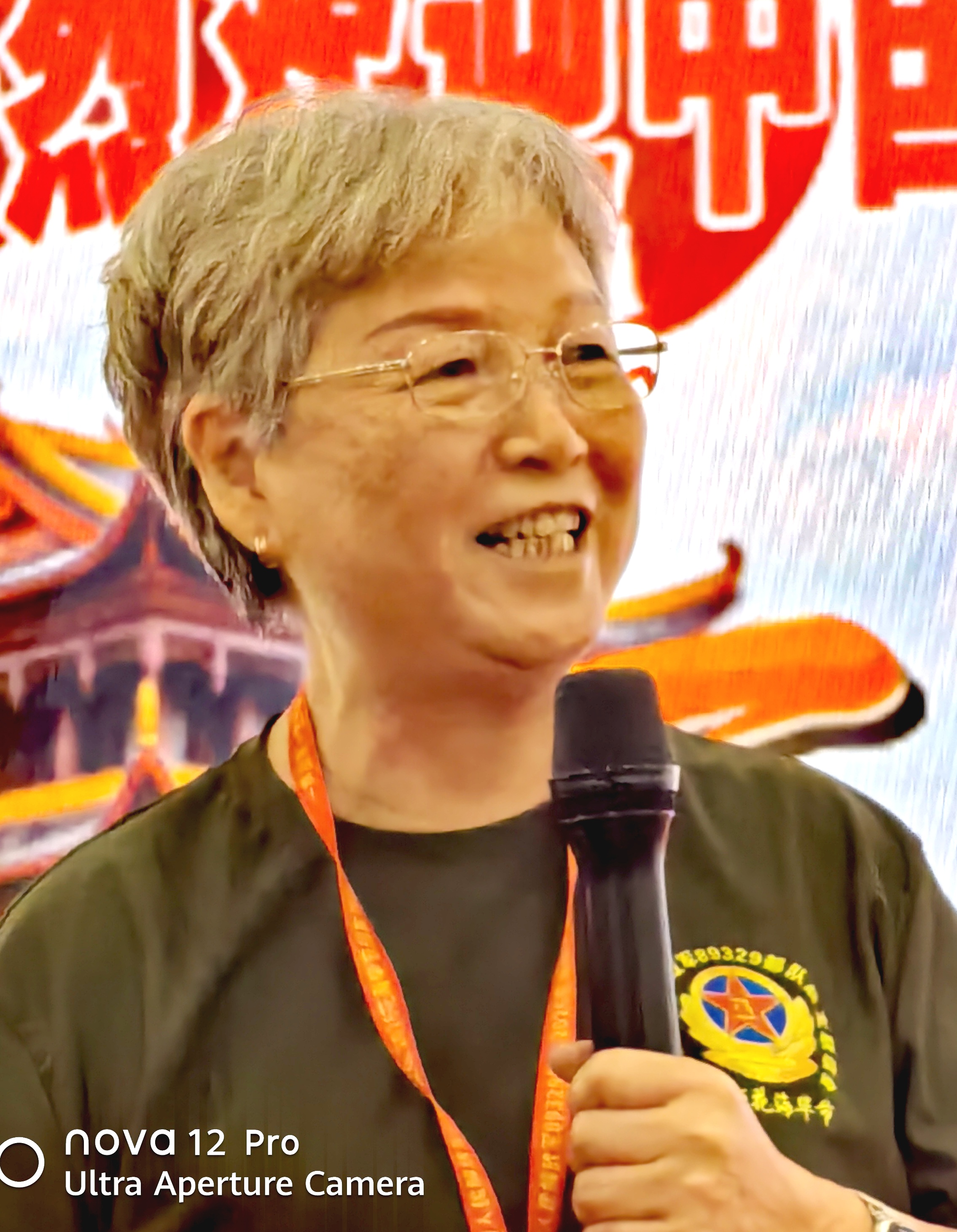 铿锵女战士。军营玫瑰花——2026铁29团贵州战友聚会女兵演讲(图1) 铿锵女战士。军营玫瑰花——2026铁29团贵州战友聚会女兵演讲(图1)