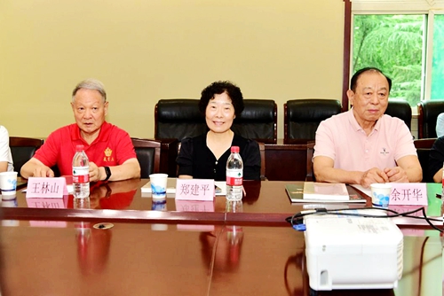 英雄铁道兵丛书《不朽的军魂.三线学生连卷》编撰座谈会在西安召开(图4)