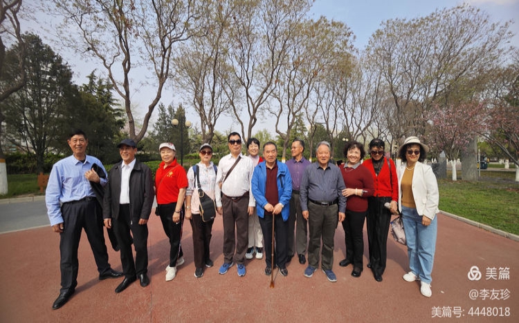 春风渡我归流年——兵网文创铁兵之旅开心北京雕塑公园