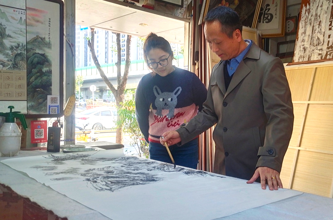 中华全国铁路总工会公布了第九批“火车头职工艺术家”4名铁建职工榜上有名。(图3)