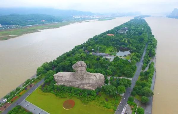 到长沙，徒步橘子洲(图1)