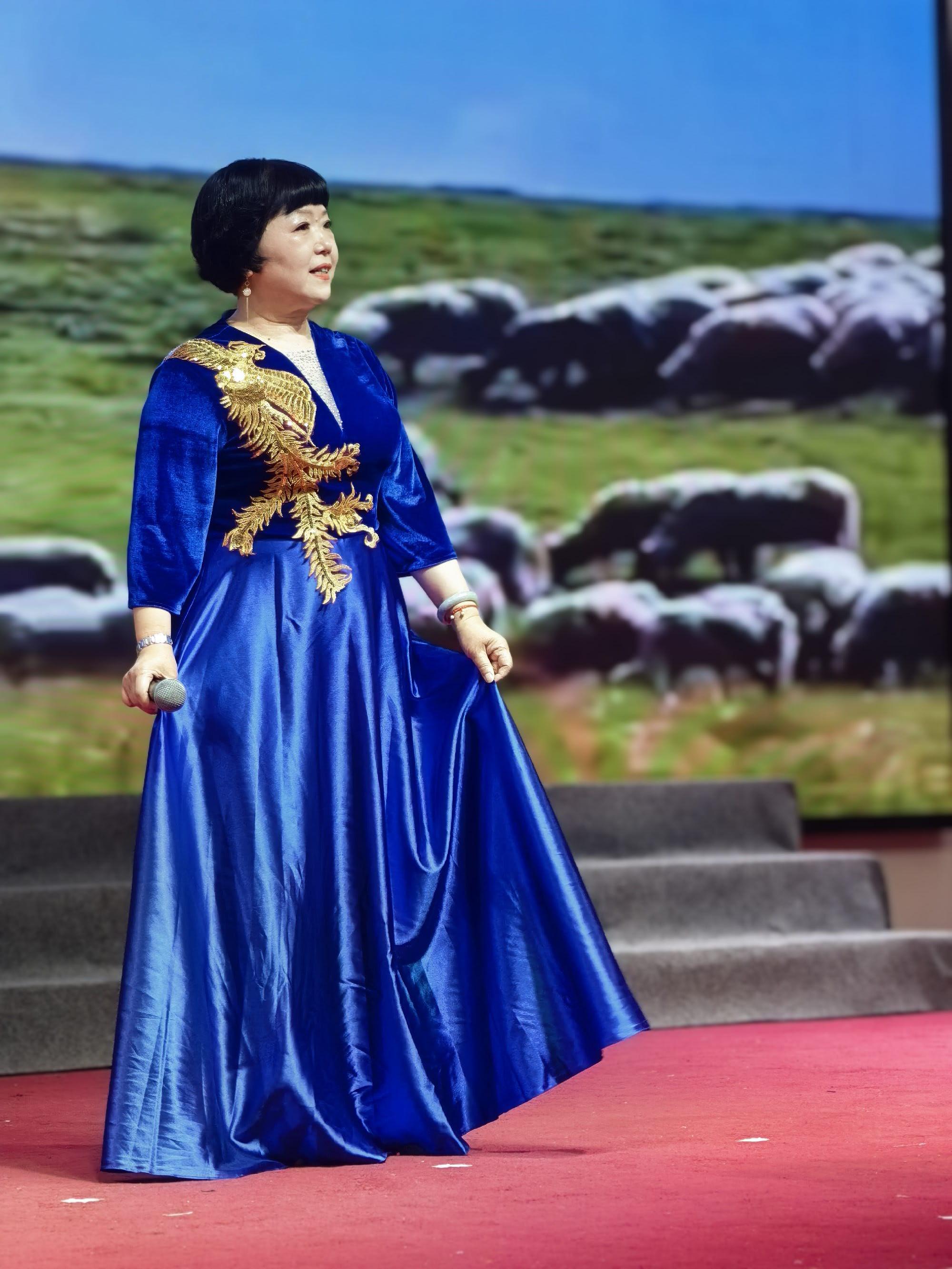 沈丽独唱《这不是遥远的地方》(图1)