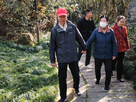 你照顾我四十年，我侍候你后半生(图4)