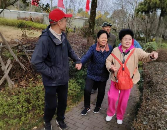 你照顾我四十年，我侍候你后半生(图7)