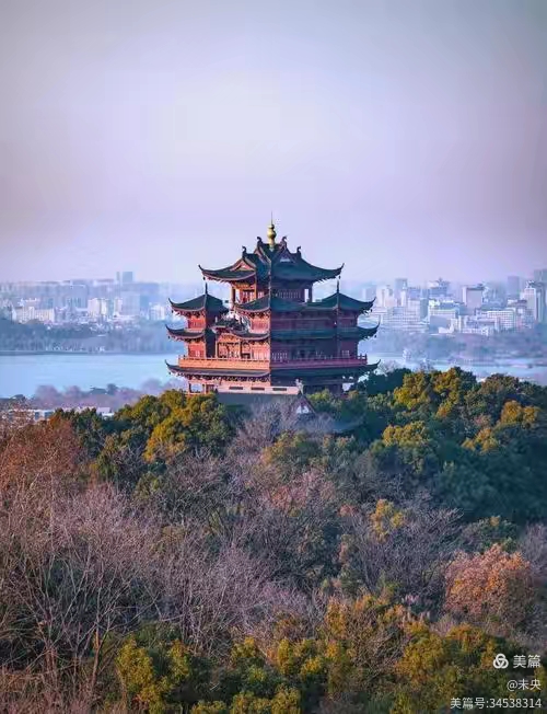 游览杭州城隍阁(图1)
