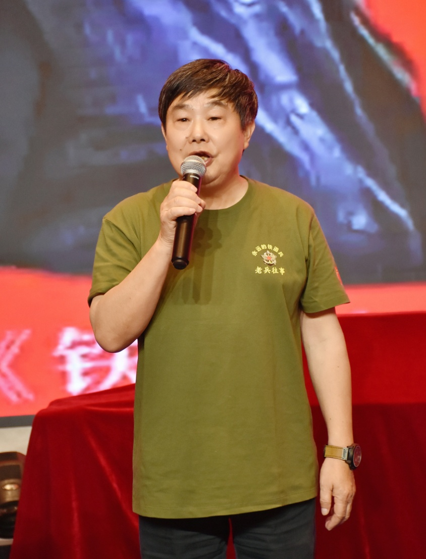 点灯人——致铁道兵战友网站长、 英雄铁道兵丛书总策划、总编刘政湖(图1)