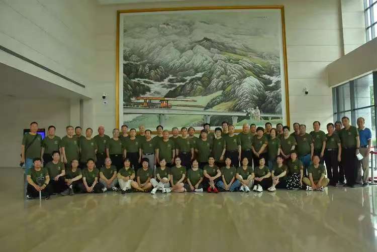 铁道兵战友网在铁道兵纪念馆举行英雄铁道兵丛书《不朽的军魂》两卷新书赠书仪式纪实掠影(图7)